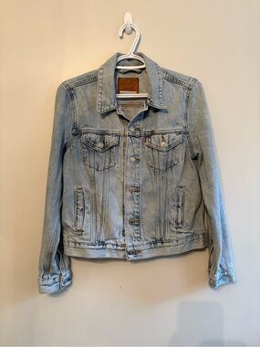 Levi’s denim Ex Boyfriend trucker jacket Jean jacket
